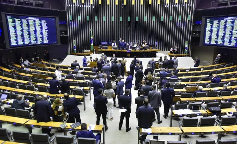 Câmara aprova texto-base do arcabouço fiscal sem emenda que permite despesas extras em 2024