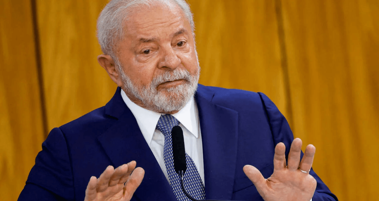 Deputado propõe que segurança de Lula e ministros não ande armada para manter "coerência ideológica" do partido