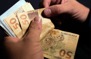 Desoneração da folha garantiu aumento de 19,5% na renda média do trabalhador em 2022