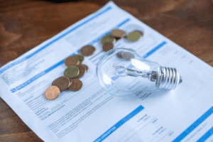 Valor de cobrança extra na conta de luz pode cair até 36,9%