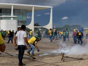 Material genético faz PGR acusar mais 31 pessoas de vandalismo no 8/1