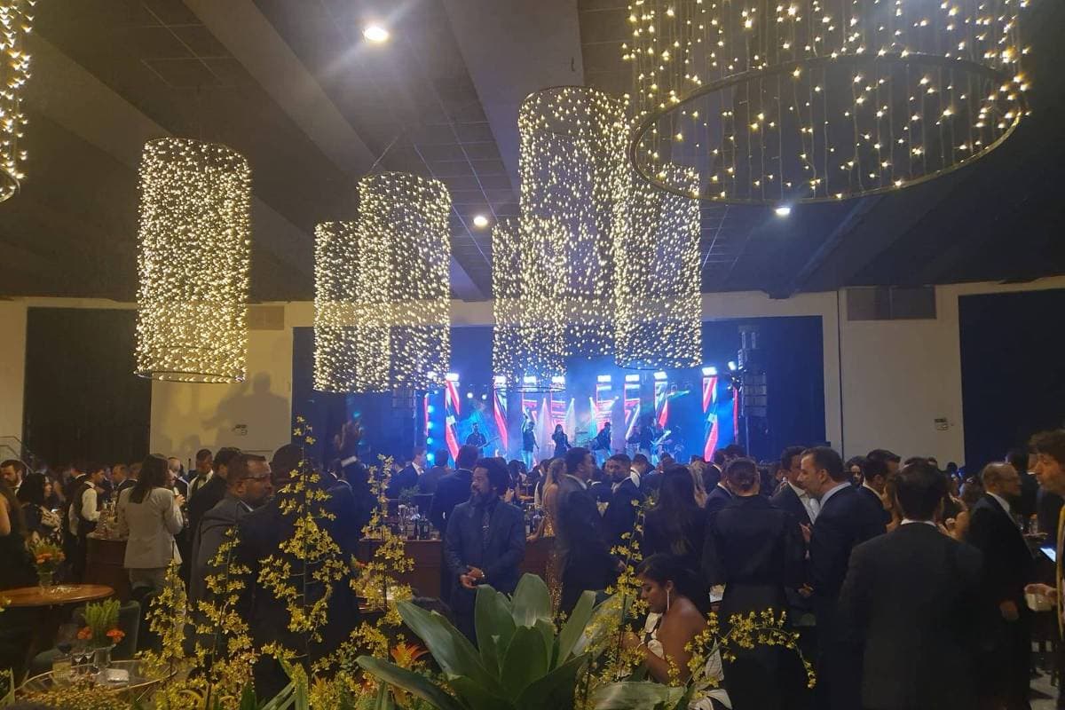 Festa de posse no STF tem Barroso no palco com Diogo Nogueira e ingresso a R$ 500