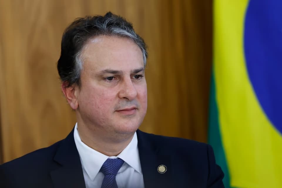 Ministro da Educação será ouvido sobre fim das escolas cívico-militares