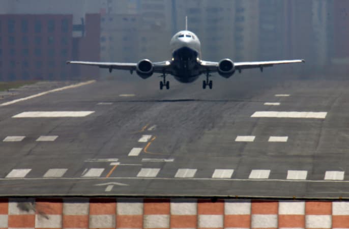 Queixas de passageiros brasileiros sobre o transporte aéreo subiram 918%, diz Senacon