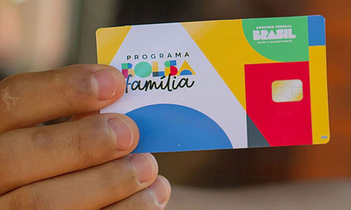 Bolsa Família revisa cadastro de 5 milhões de pessoas em pente-fino