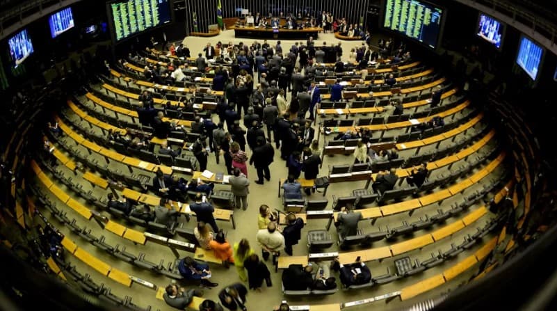 Minirreforma eleitoral afeta ficha limpa e repasses a candidaturas por cota; veja os principais pontos