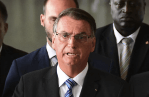 Por unanimidade, TSE nega recurso e fixa inelegibilidade de Bolsonaro