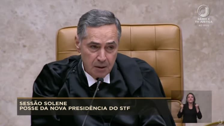 Barroso: "Tribunais superiores têm componente político"
