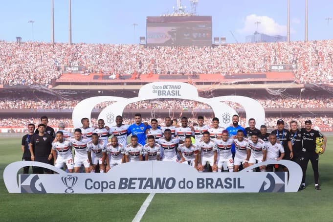 São Paulo segura vantagem do 1º jogo contra o Flamengo e é campeão da Copa do Brasil pela primeira vez