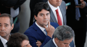 Novo ministro de Lula votou a favor do impeachment de Dilma