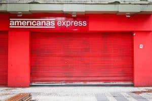 Americanas fecha uma loja a cada 2,5 dias e é alvo de 16 ações de despejo