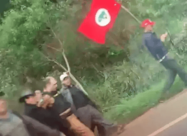 VÍDEO: MST faz PM refém no Paraná