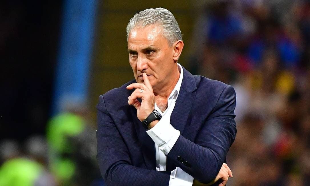 Na frustrante derrota do Flamengo contra o Grêmio, Tite culpa jogadores. ‘Time sentiu os gols', resumiu o ex-técnico da seleção