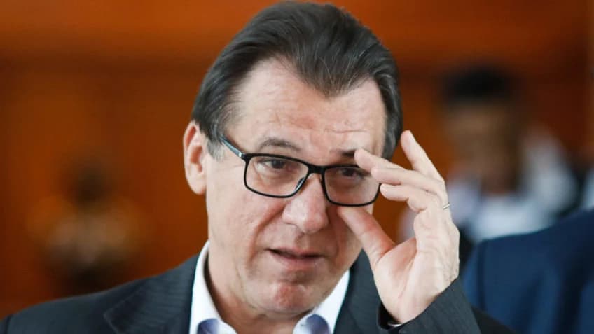 Ministro defende semana de trabalho com 4 dias