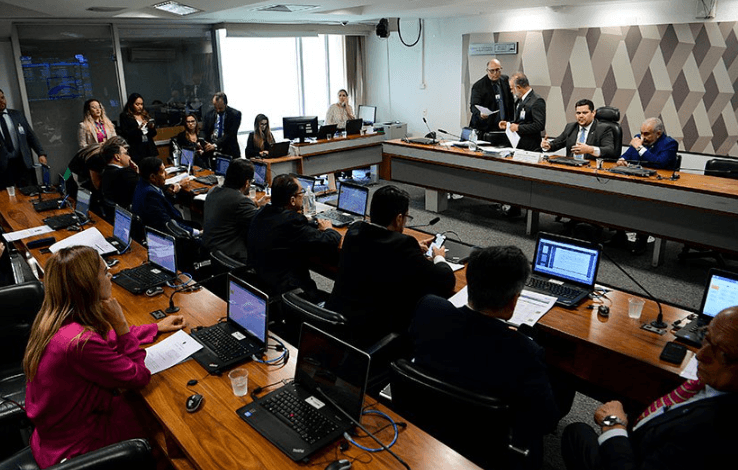 CCJ do Senado marca primeira audiência para discutir PEC que criminaliza porte e posse de drogas
