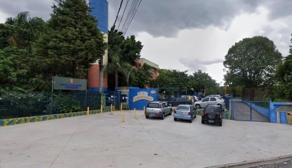 Morre aluna baleada na cabeça por atirador em escola estadual de SP
