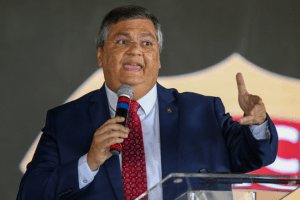 No RN, Dino evita classificar o Hamas como terrorista