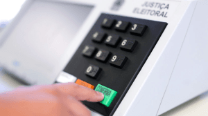 TSE anuncia inspeção do código-fonte das urnas em outubro