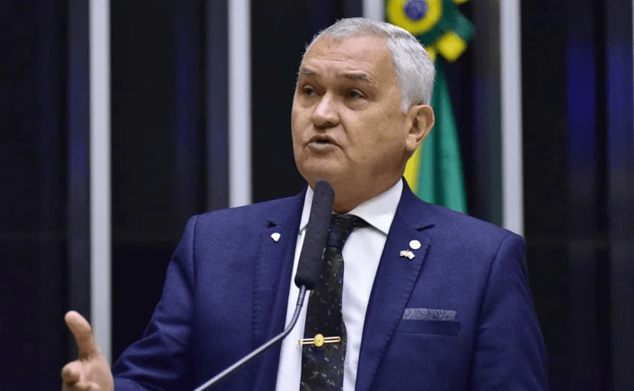 PF diz que deputado Girão cometeu ‘crimes' ao estimular seguidores por golpe e citar, sem provas, fraude nas urnas