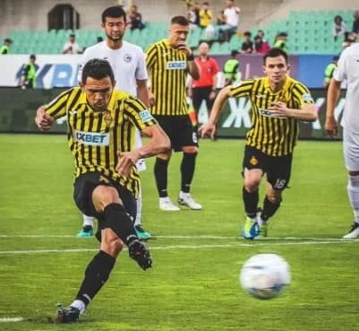 João Paulo, ex-ABC, e artilheiro do Brasil na atual temporada na Europa pode ser chamado para seleção do Cazaquistão em 2024
