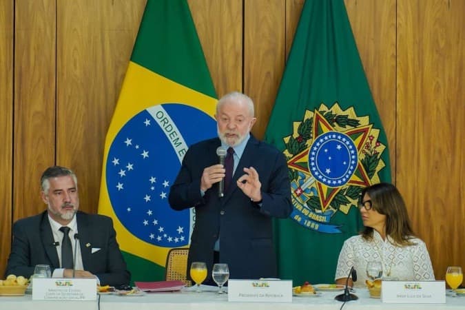 “Não quero as Forças Armadas na favela brigando com bandido”, diz Lula
