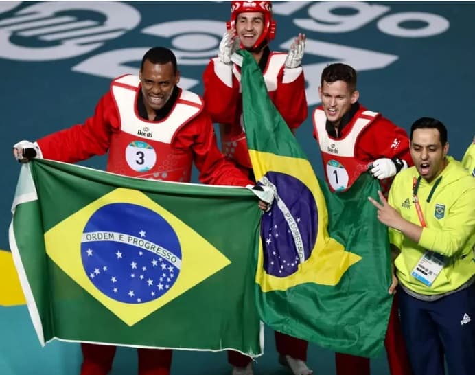 Potiguar conquista ouro inédito por equipe no taekwondo nos jogos Pan-Americanos