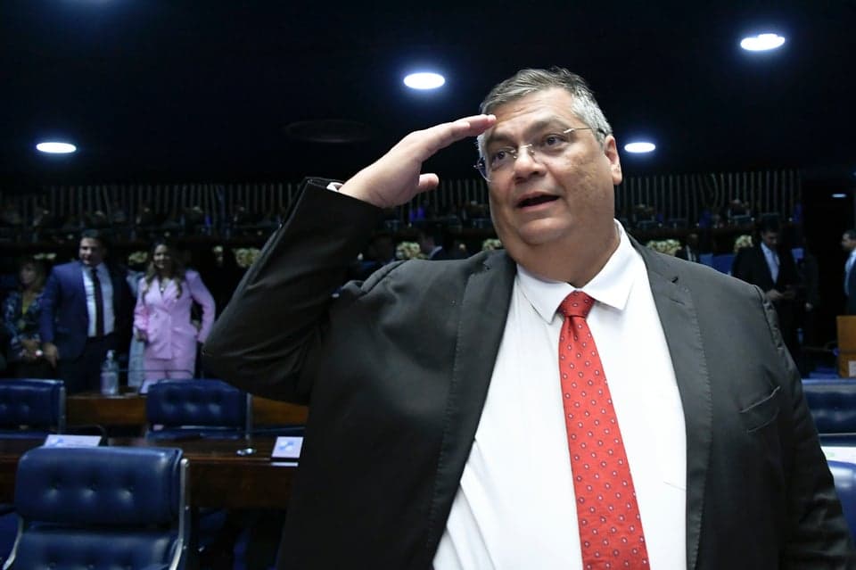 A nova roupa de Flávio Dino