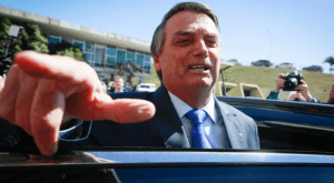 Bolsonaro ganha prêmio da Mega-Sena em bolão do PL