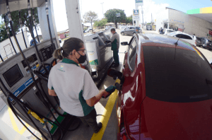 RN deve ter mais R$ 150 milhões, em 2024, com novo ICMS sobre a gasolina e etanol