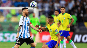 Sob gritos de ‘time sem vergonha', Brasil perde para Argentina em jogo marcado por briga de torcidas