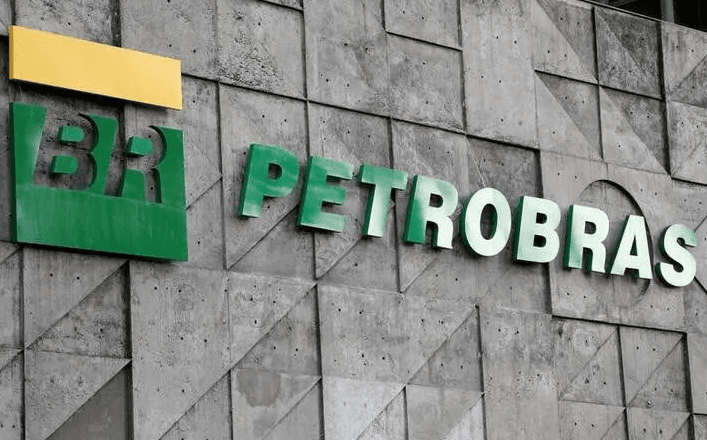 Petrobras tem lucro recorrente de R$ 27,2 bilhões no terceiro trimestre; queda é de 41,5%