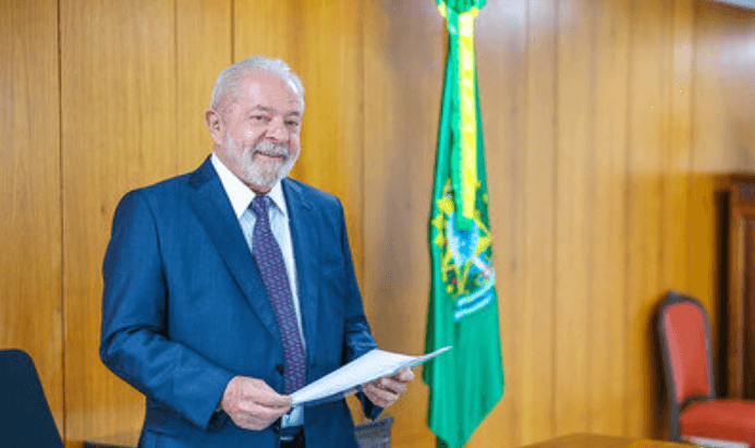 Lula tem até 23 de novembro para decidir sobre desoneração da folha de pagamento