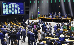 Câmara aprova projeto que torna Dia da Consciência Negra feriado nacional; texto vai à sanção