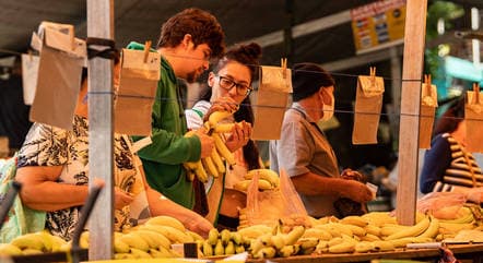 Alimentos voltam a subir e puxam alta da prévia da inflação em novembro