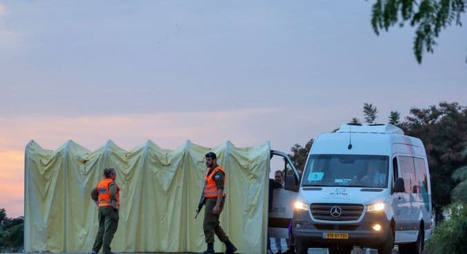 Terroristas do Hamas adiam liberação do segundo grupo de reféns israelenses