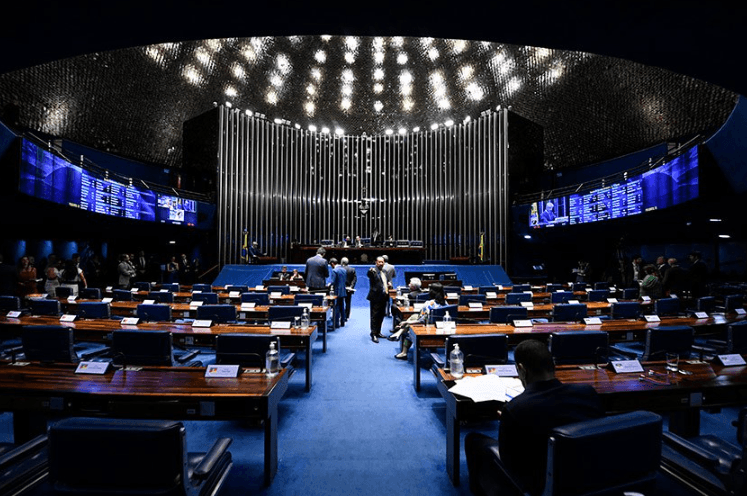 Senado vota nesta terça-feira (21) PEC que limita poderes do STF