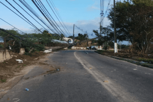 Colisão derruba poste e atrasa linhas de ônibus na zona Oeste de Natal
