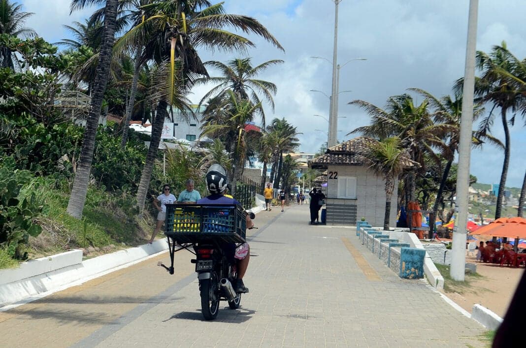 Trabalhadores de Ponta Negra cobram melhorias. "A praia dessa forma não atrai turista"