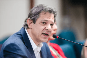 Medidas de Haddad mantêm incerteza sobre meta e geram insegurança fiscal para empresas, avaliam economistas