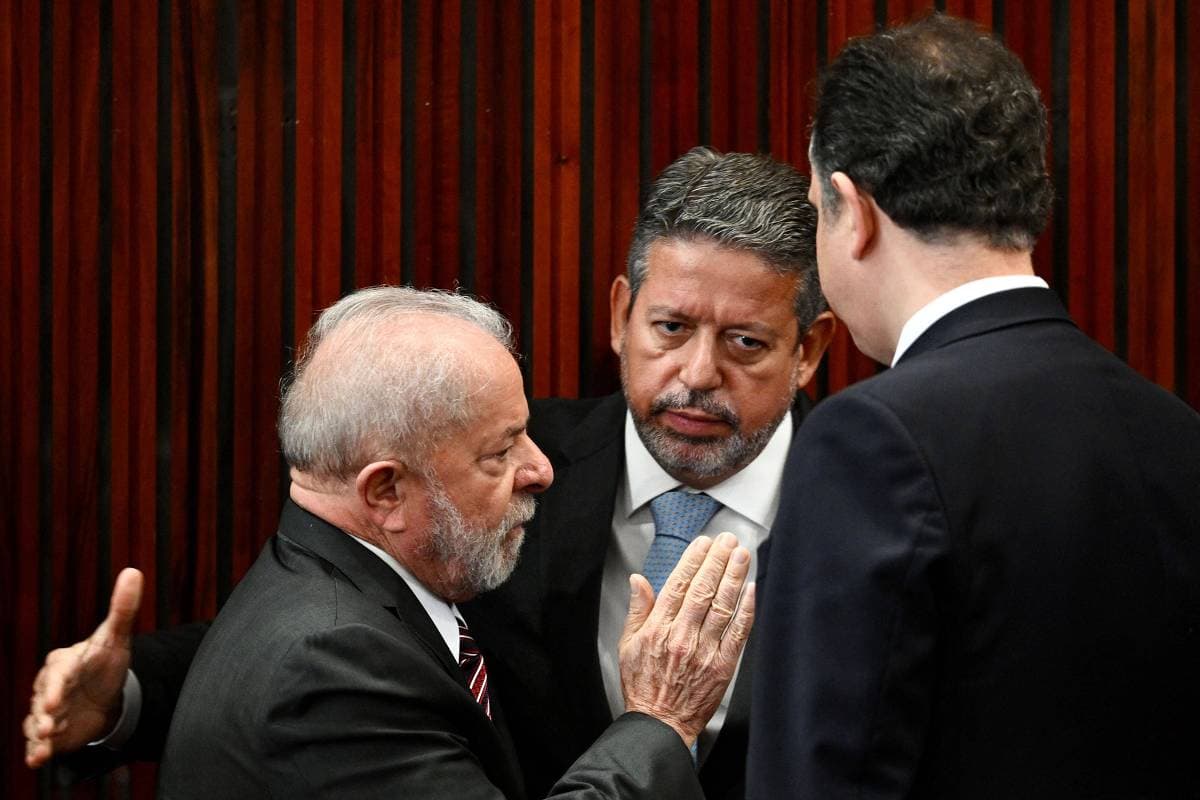 Lula mantém divisão política e obscura de emendas que criticou