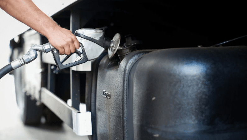 Petrobras reduz em R$ 0,30 o preço do diesel para distribuidoras