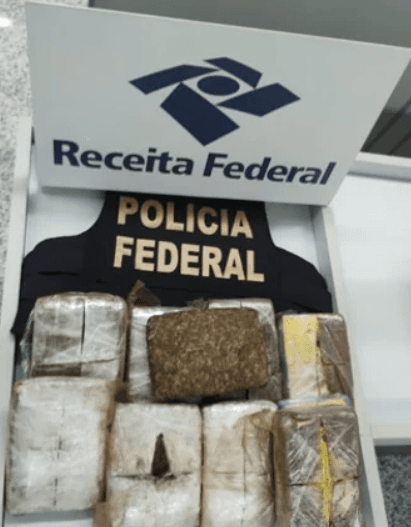 Receita e Polícia Federal apreendem quase 12kg de maconha no Aeroporto de Natal; passageiro tentou fugir mas foi preso