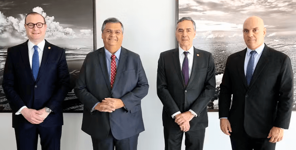 Dino vai tomar posse no STF em 22 de fevereiro e fica no ministério até substituto ser definido