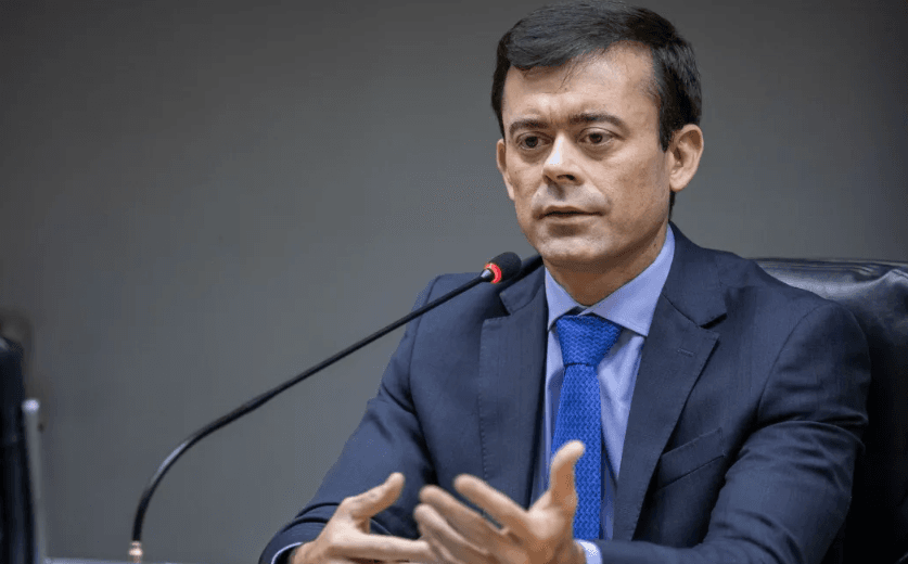 Governo deve fechar 2023 com déficit primário de R$ 125 bilhões, diz secretário do Tesouro