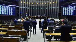 Câmara vence impasse sobre jogos e aprova taxar apostas esportivas
