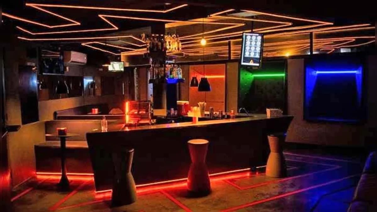 Bar gay em São Paulo inaugura mamódromo com suruba beneficente