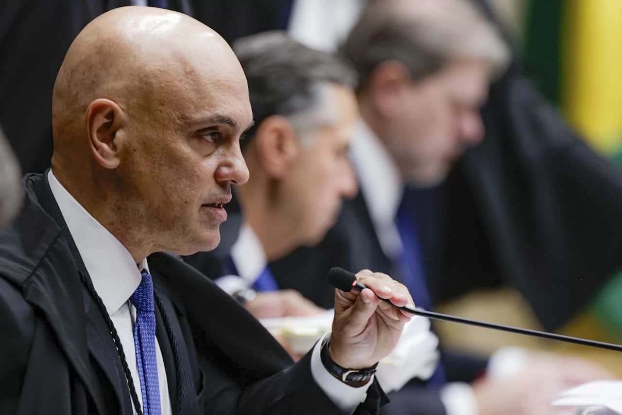 Moraes cobra explicações sobre suspensão de assembleia da Eletrobras