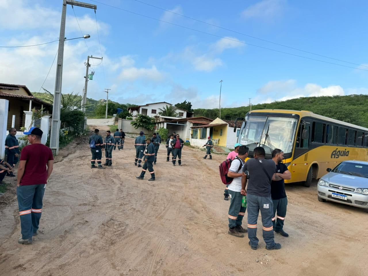 Fornecedores bloqueiam acesso ao parque eólico Cajuína 2, próximo a Santana do Matos e Lajes; Planes Engenharia não quitou comerciantes locais