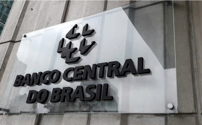 Funcionários anunciam greve no BC e serviços, como manutenção do sistema pix, podem sofrer ‘apagão'