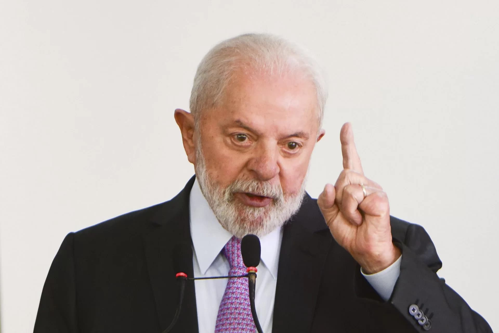 Lula critica a Vale em meio a pressão por nomeação de Guido Mantega